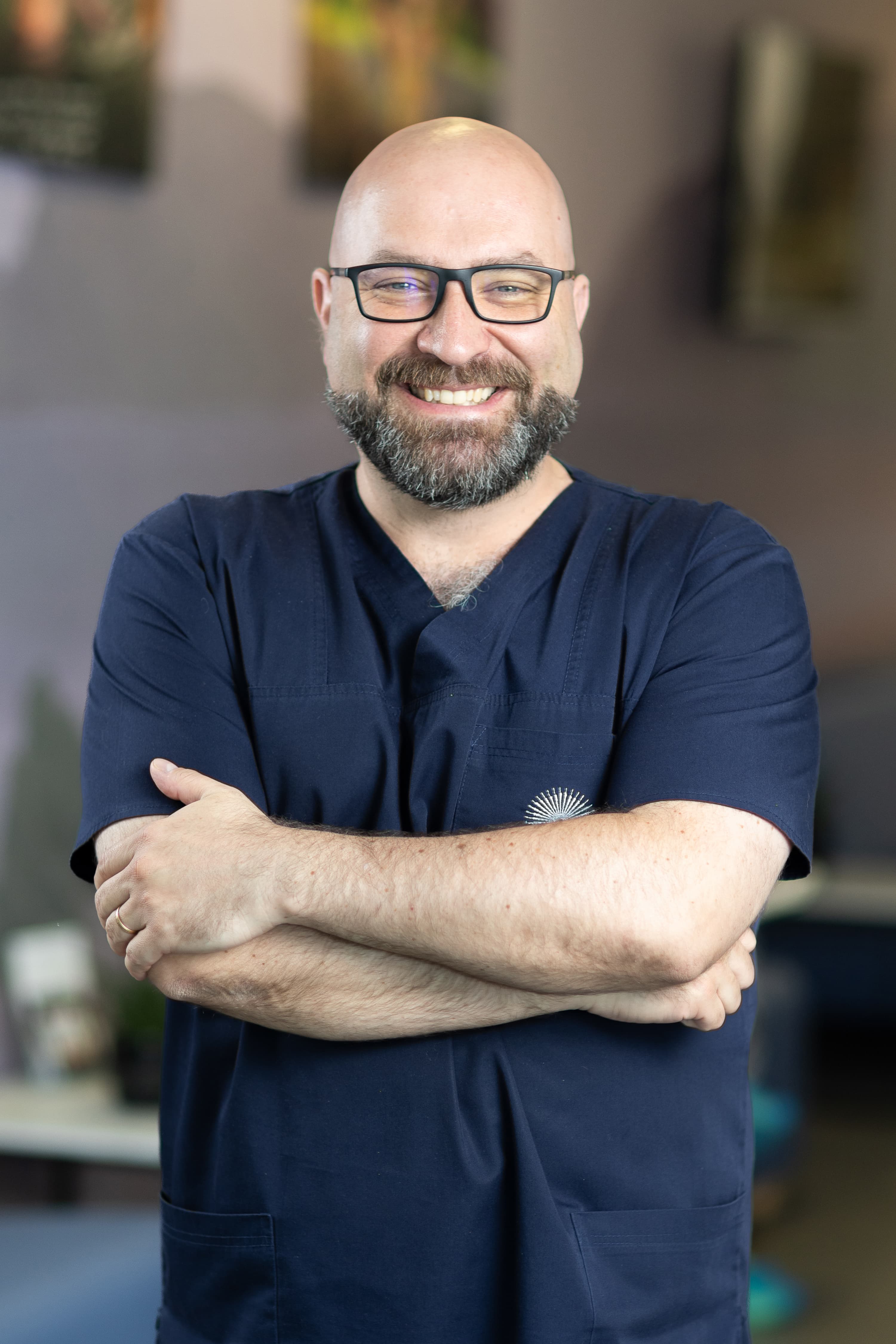 Dr. Andrei Ungureanu în cabinet